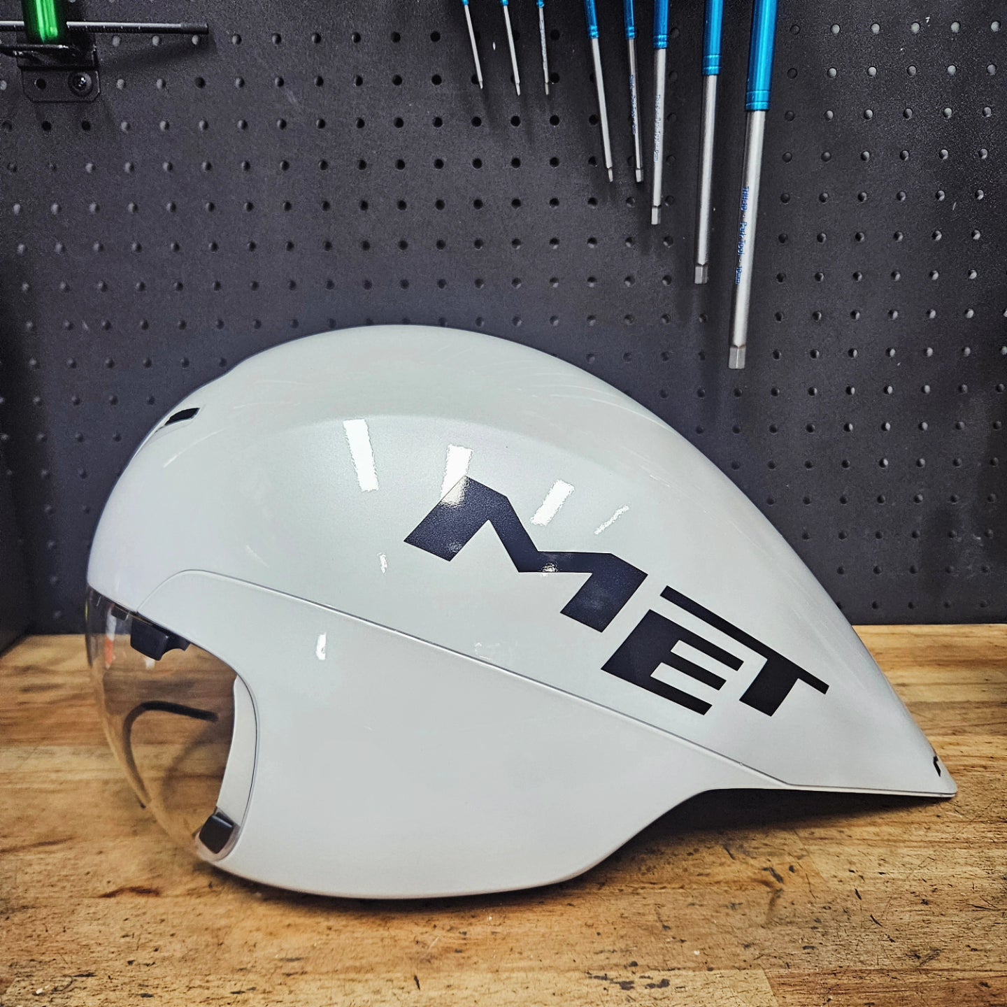 Met - Drone TT helmet wide body II